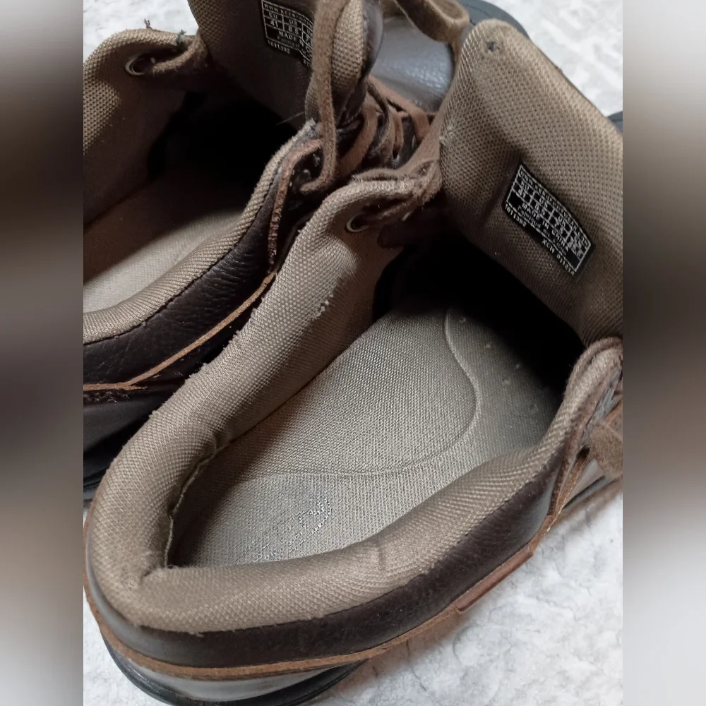 Keen Briggs Brown Hiking leather 2 tone Men's size 8.5